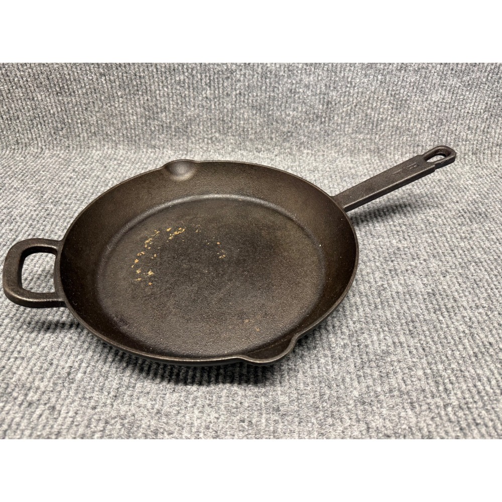 Bobby Flay Cast Iron Skillet 11.5 Inch Frying Pan with Helper‎ Handle Black